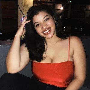 Meet your Posher, Angelica